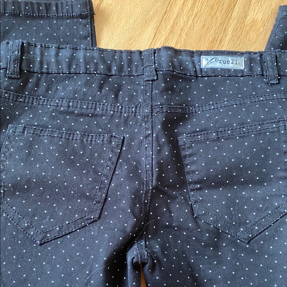 Black and white polka dot Capri cropped pants - Picture 3 of 4